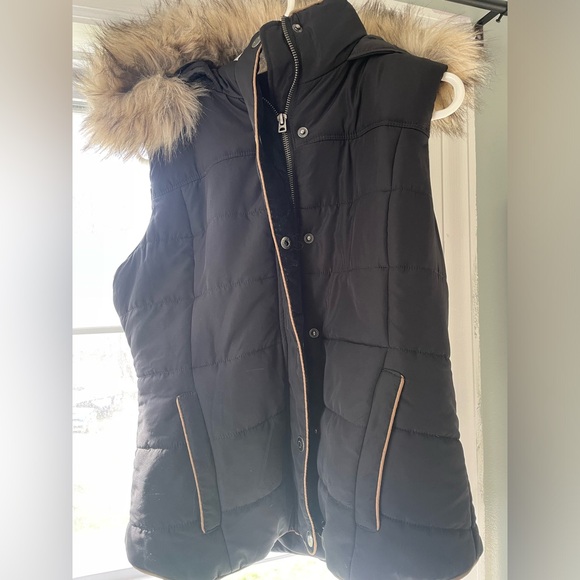 Prince and Fox Vest from Aeropostale. - Picture 3 of 3